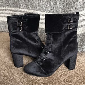 Size 9 black velvet heeled boots